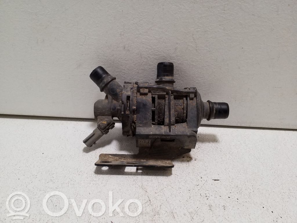 Nissan Navara D23 Termostaatin kotelo 
