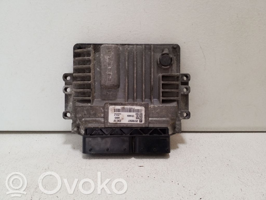 Chevrolet Captiva Engine control unit/module 