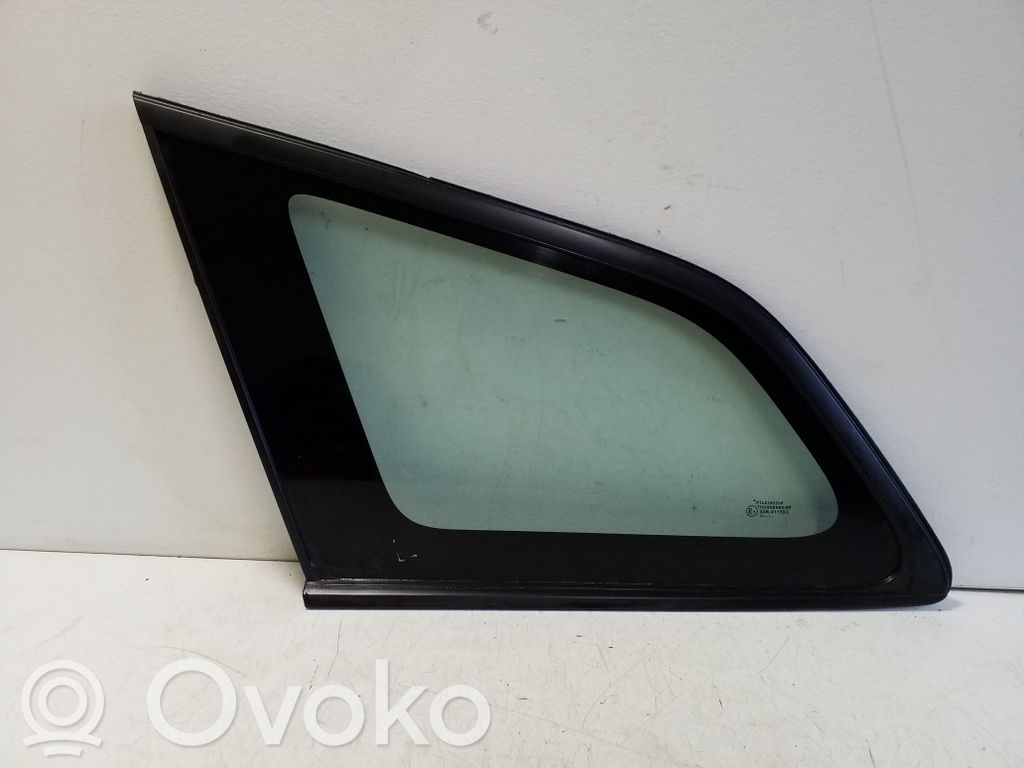 Toyota Corolla E210 E21 Vidrio lateral trasero 