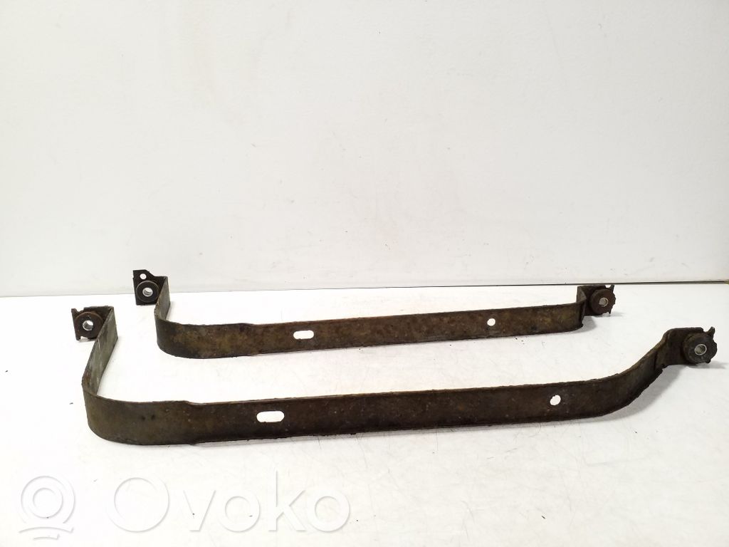 Sangle de réservoir de carburant