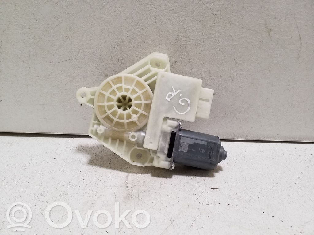Volkswagen PASSAT B8 Motor macara geam ușă spate 