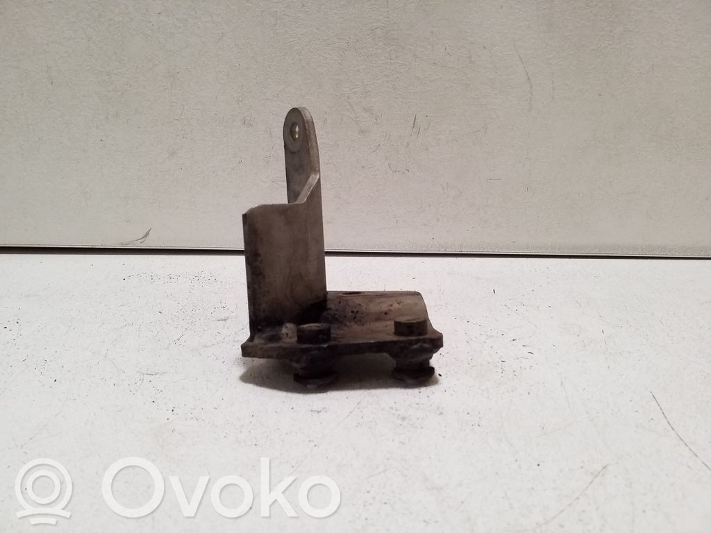 Volkswagen PASSAT B8 Suport/bridă fixare tobă eșapament 