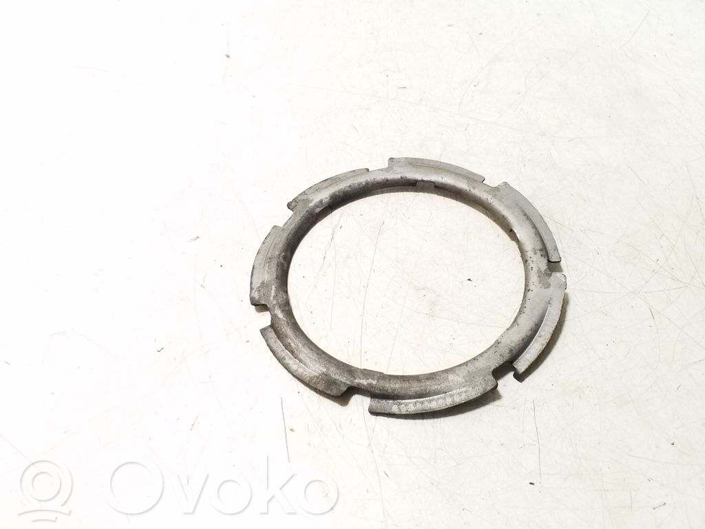Volkswagen PASSAT B8 Anello/dado di bloccaggio della vite della pompa del carburante nel serbatoio
