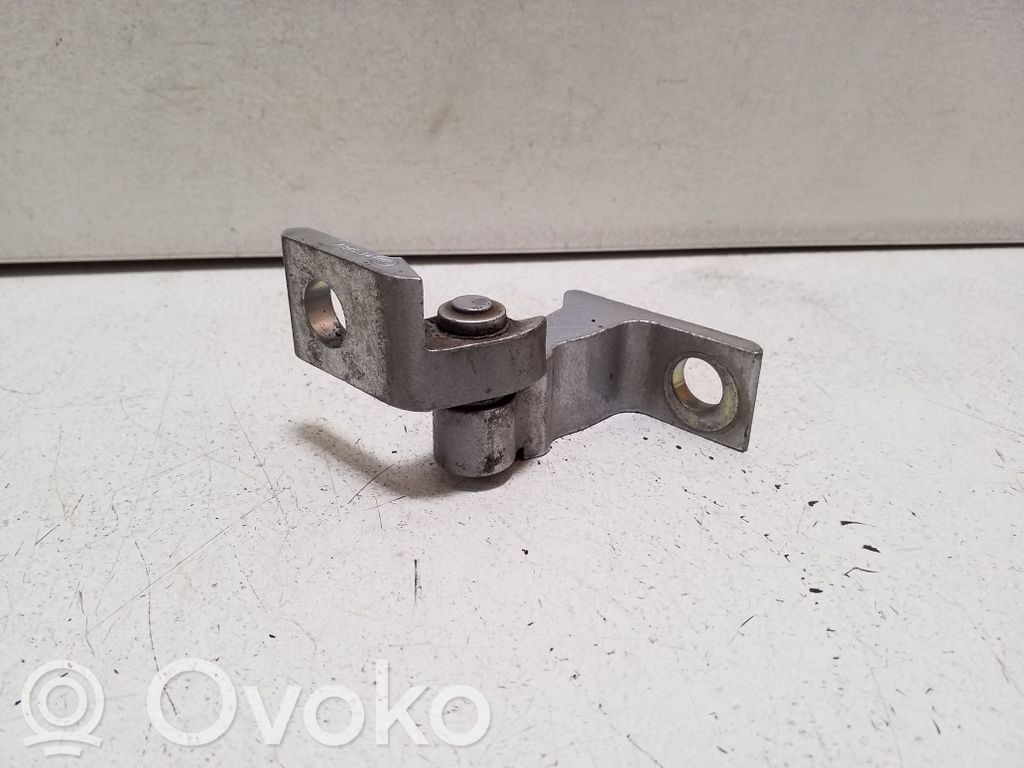 Etuoven alasarana   8X0831404E,8X4833406A