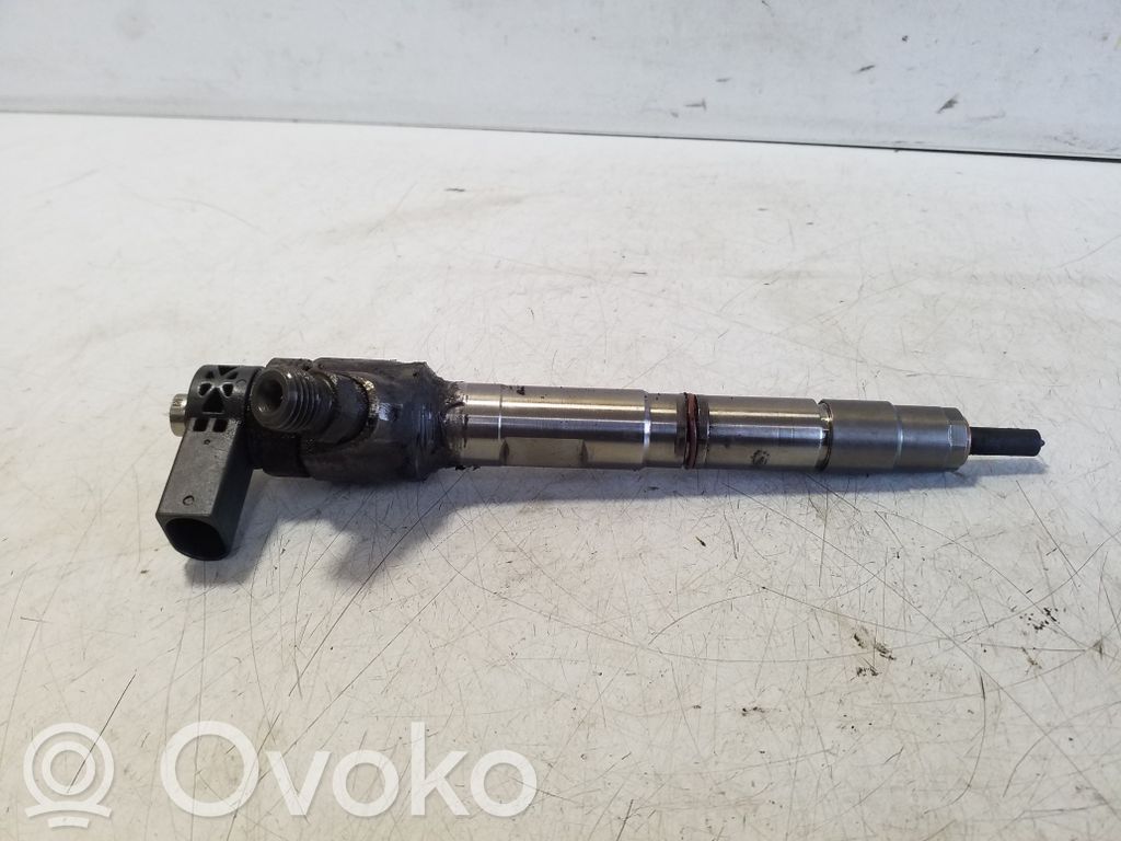 Volkswagen PASSAT B8 Injector combustibil 