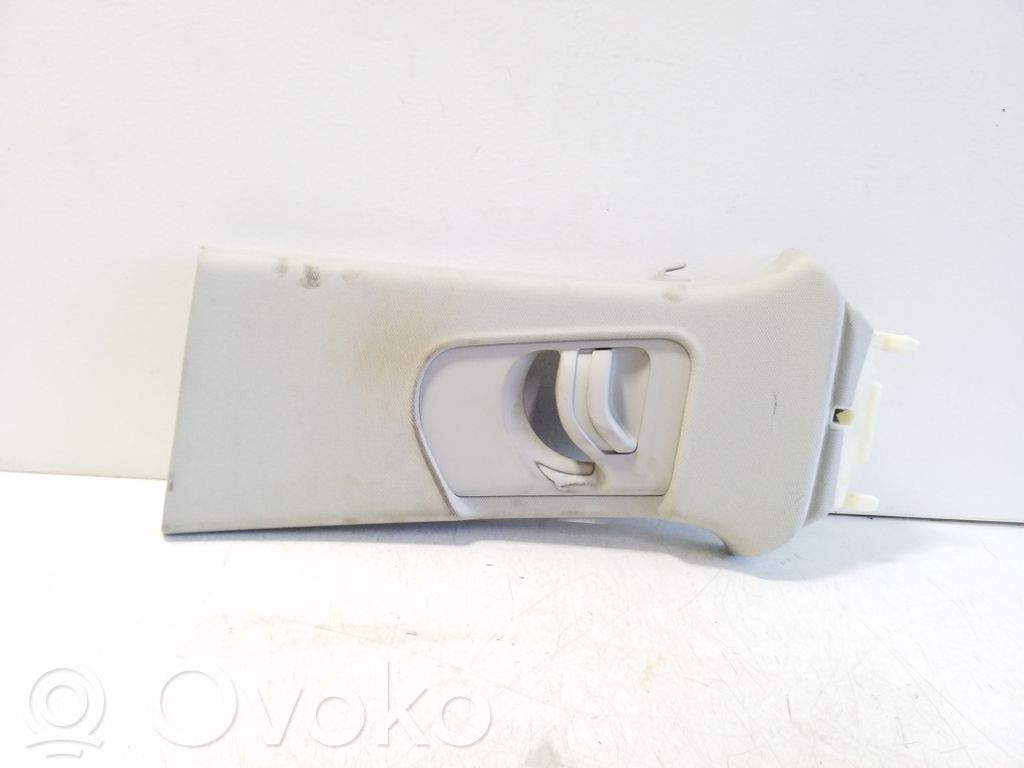 Audi Q3 8U Pilar (B) (superior) 