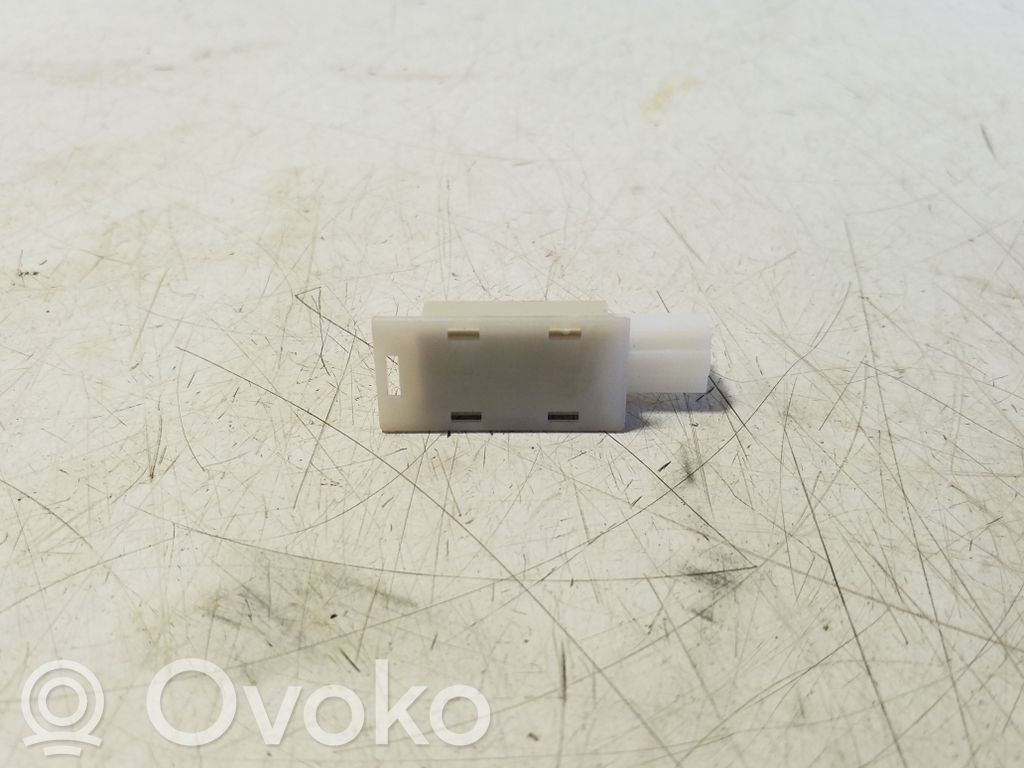 Luz interna puerta delantera   4E0919390