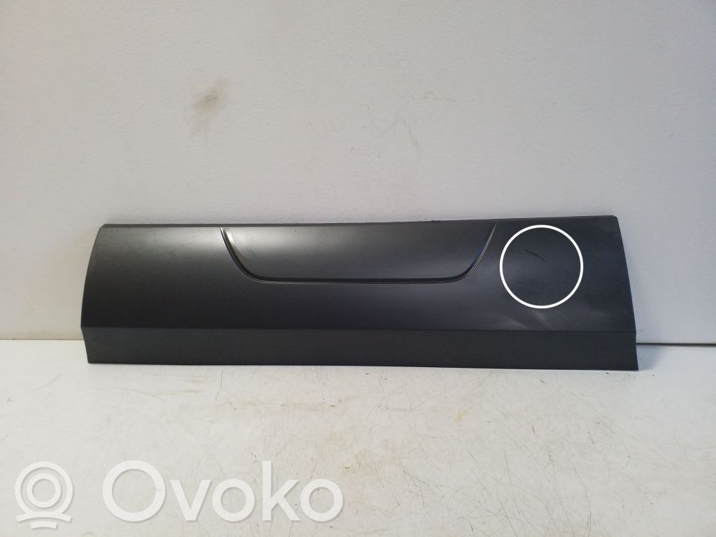 Mască ușă spate (turnată)   8U0853970