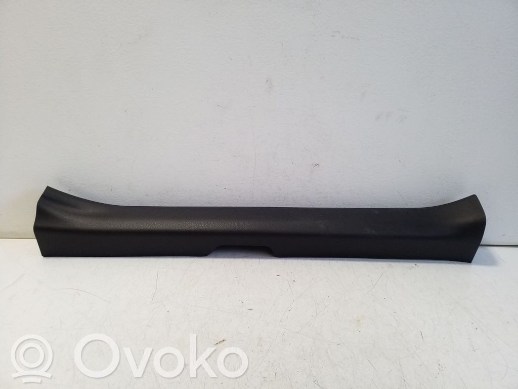 Toyota Yaris Cross Listwa progowa przednia 