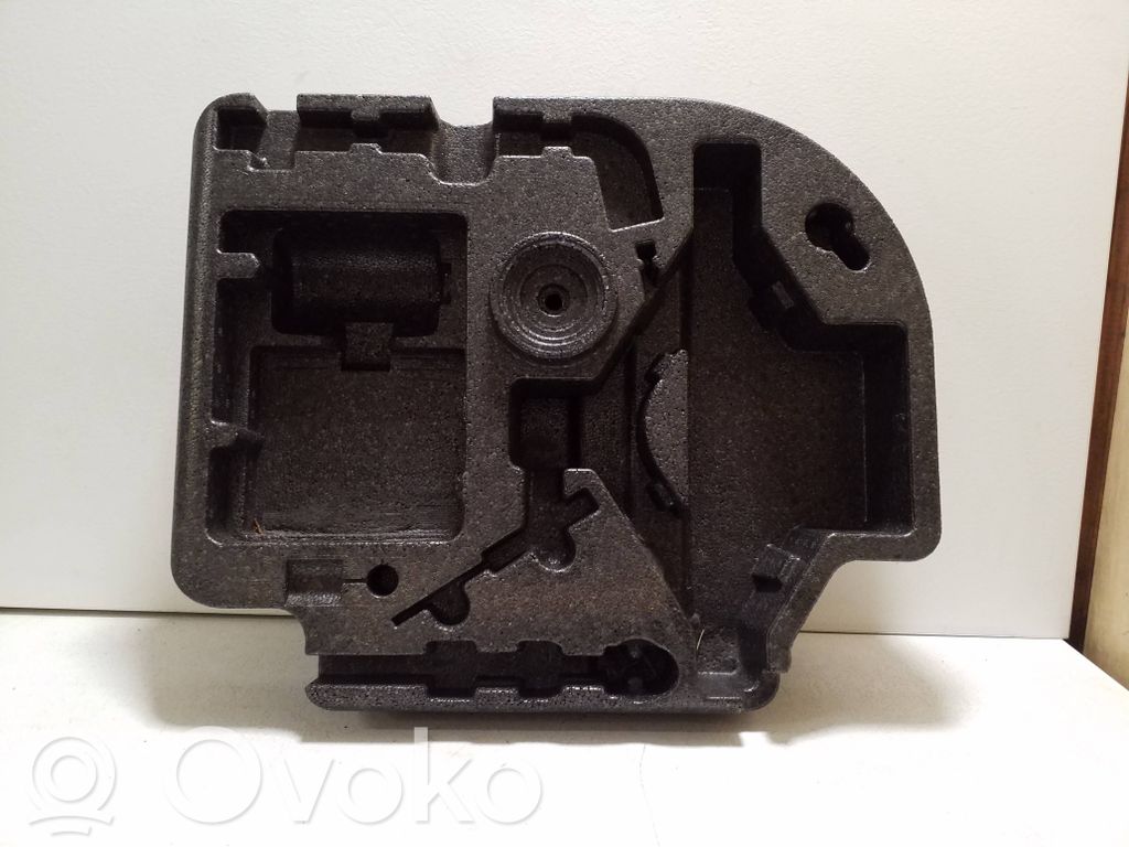 Volvo XC60 Tool box 