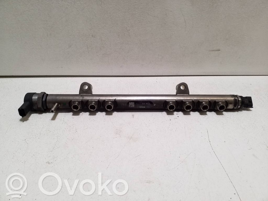 Volvo XC60 Tuyau de conduite principale de carburant 