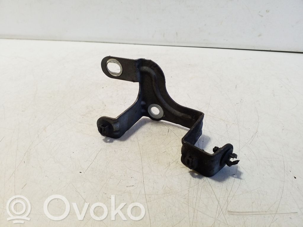 Volvo XC60 Inne części komory silnika 