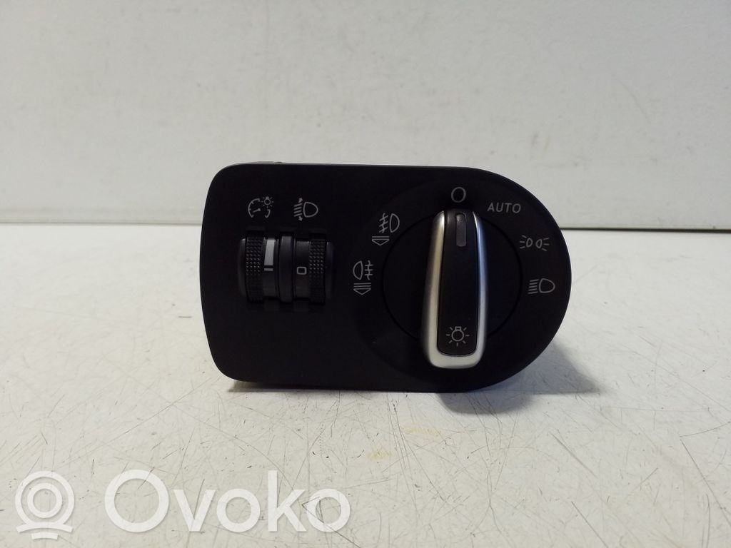 Audi A1 Light switch 