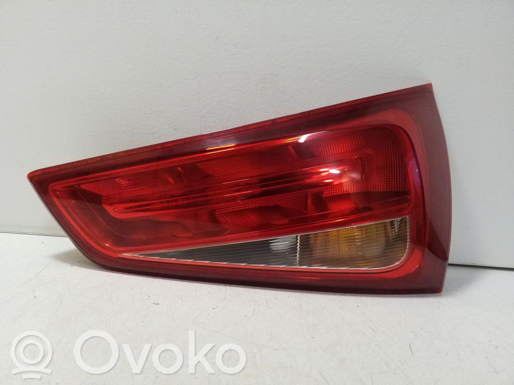 Audi A1 Lampy tylnej klapy bagażnika 