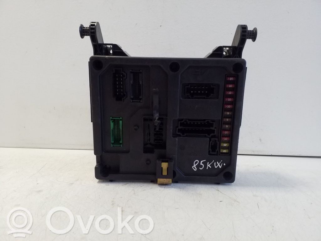 Ford Galaxy Fuse module 