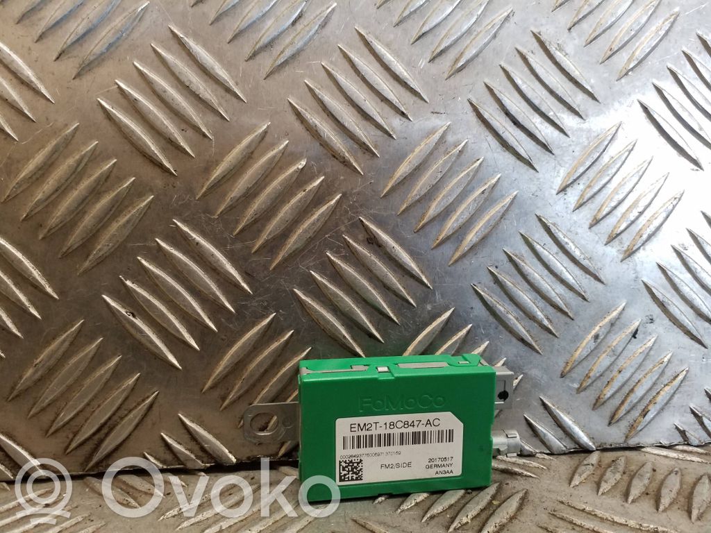 Antenos stiprintuvas   EM2T18C847AC