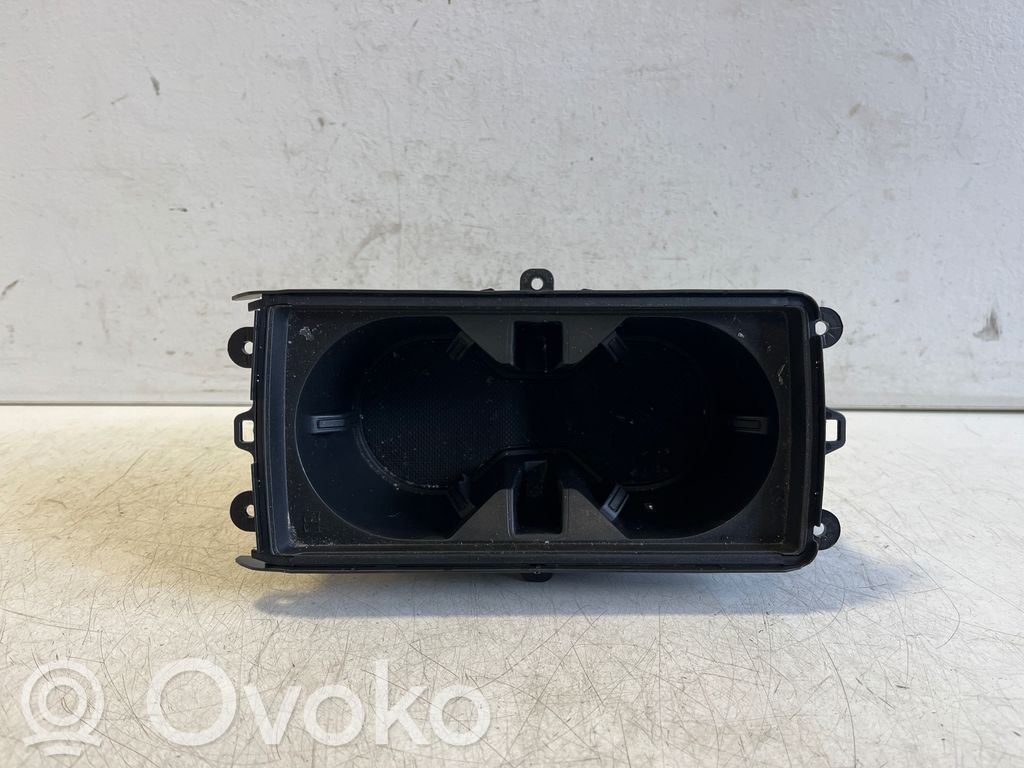 Audi Q3 F3 Portavasos delantero 