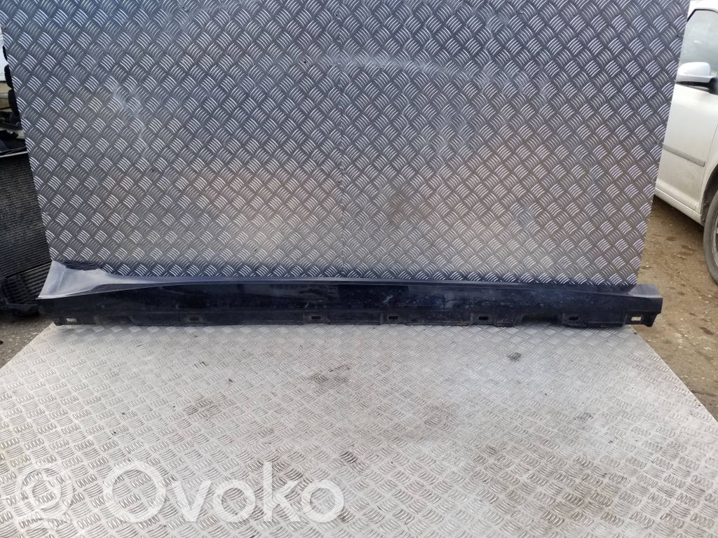 Audi A5 Sill 