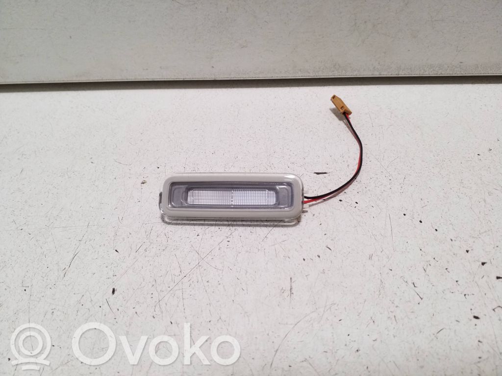 Porsche Taycan 9J1 Etuistuimen valo 