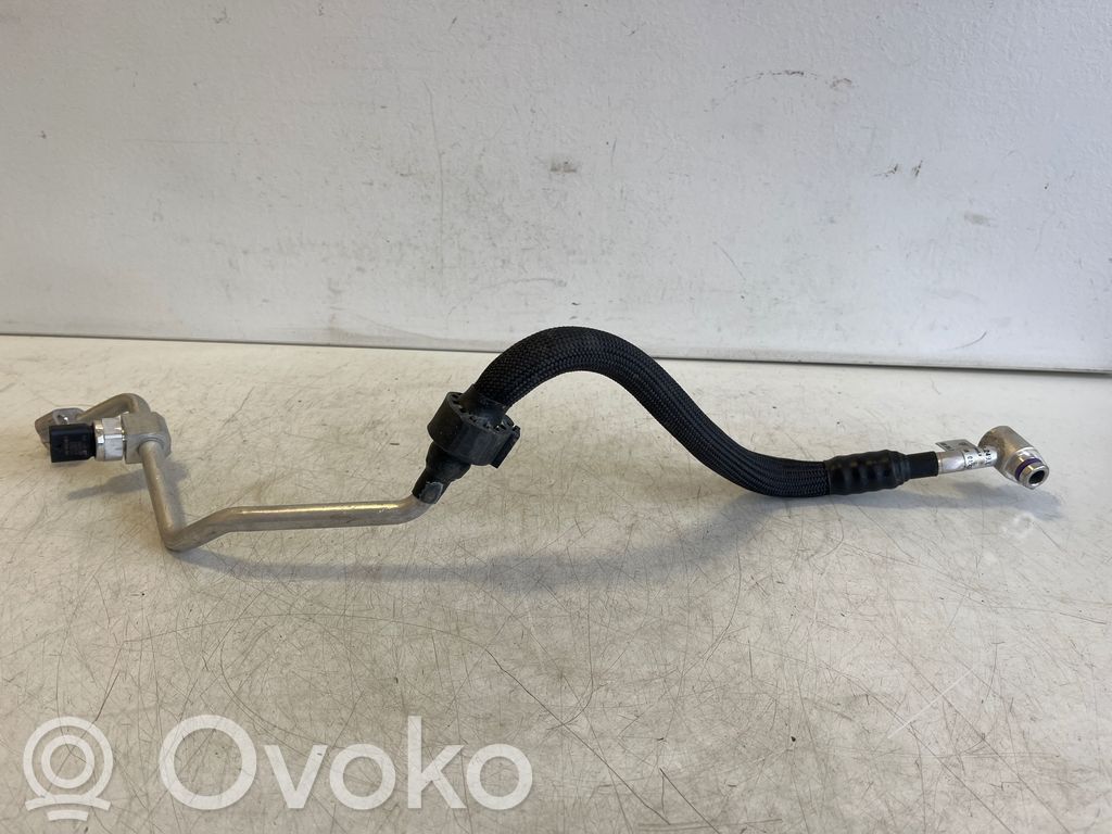 Ilmastointilaitteen putki (A/C)   9J1820249L