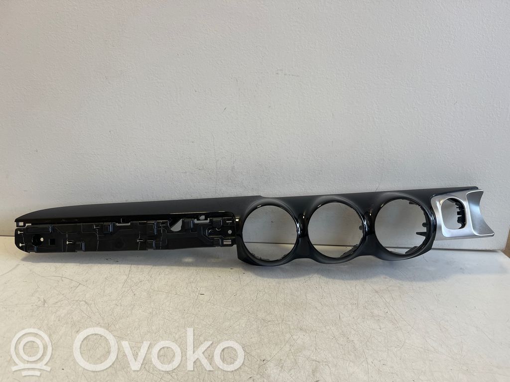 Mercedes-Benz GLB X247 Moldura del panel (Usadas)