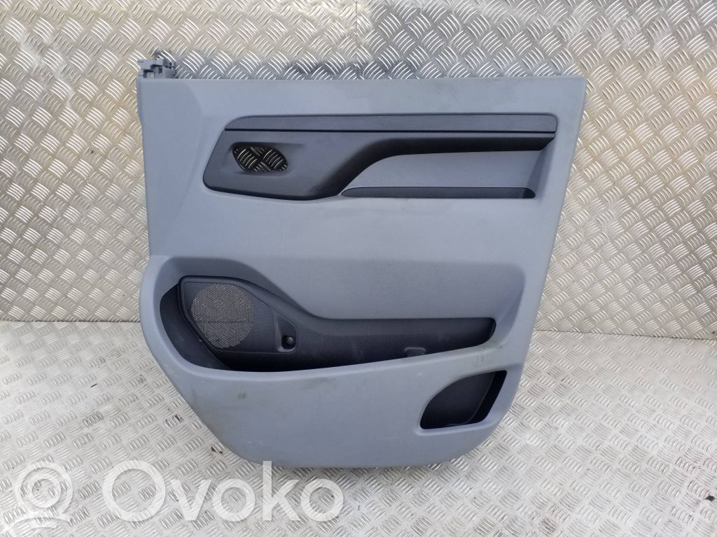 Peugeot Expert Etuoven verhoilu 