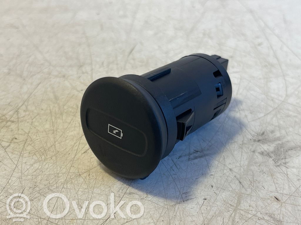USB-pistokeliitin   32231928