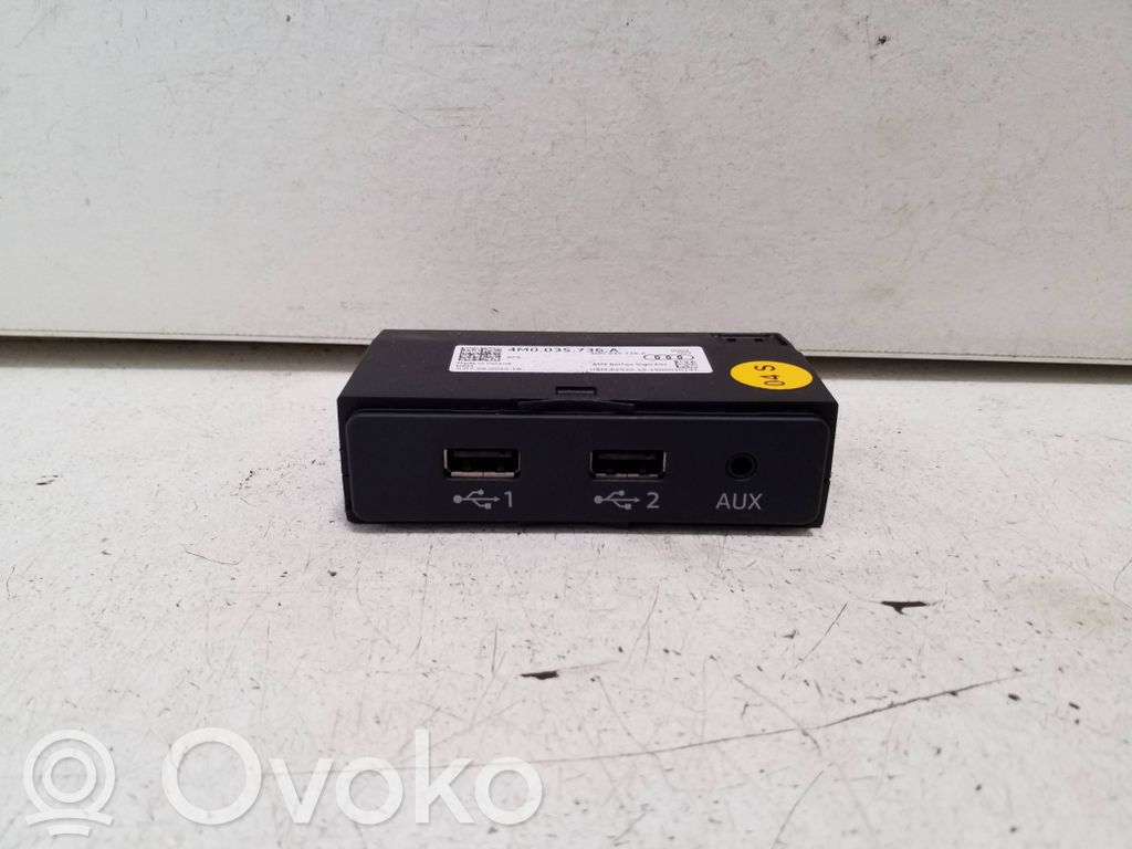 Audi Q7 4M Enchufe conector USB 