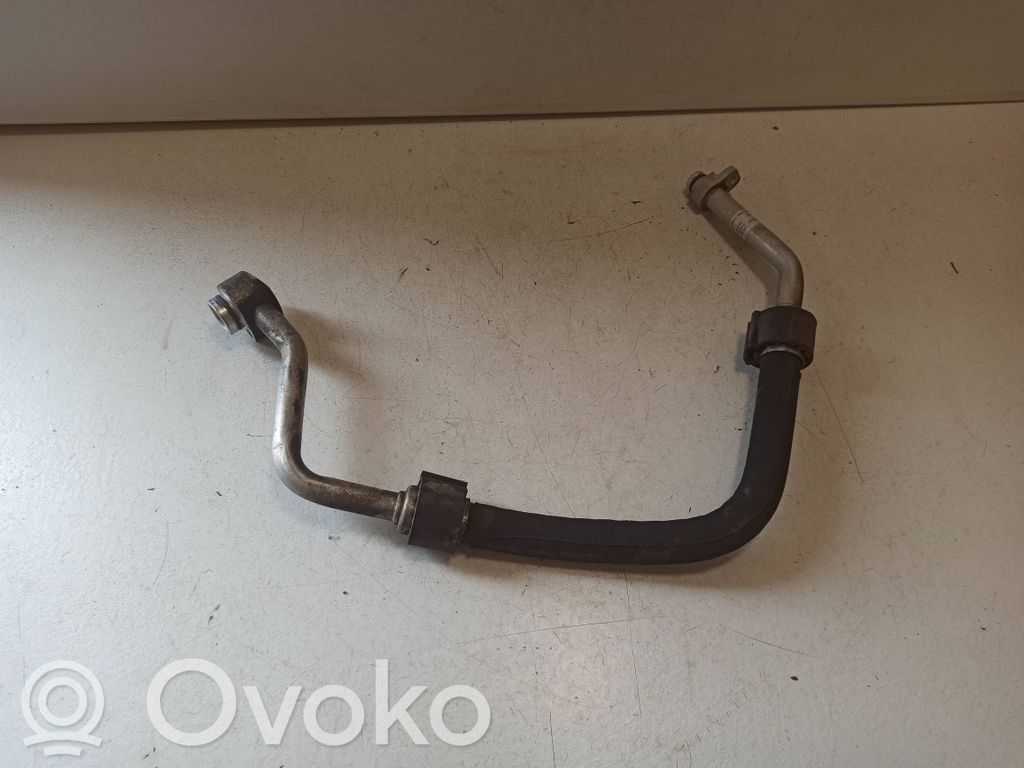 Audi Q7 4M Ilmastointilaitteen putki (A/C) 