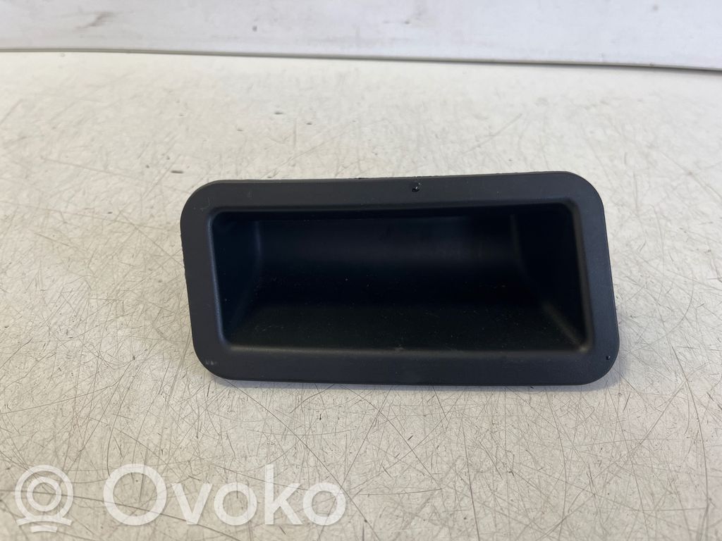 Tesla Model S Altra parte interiore 