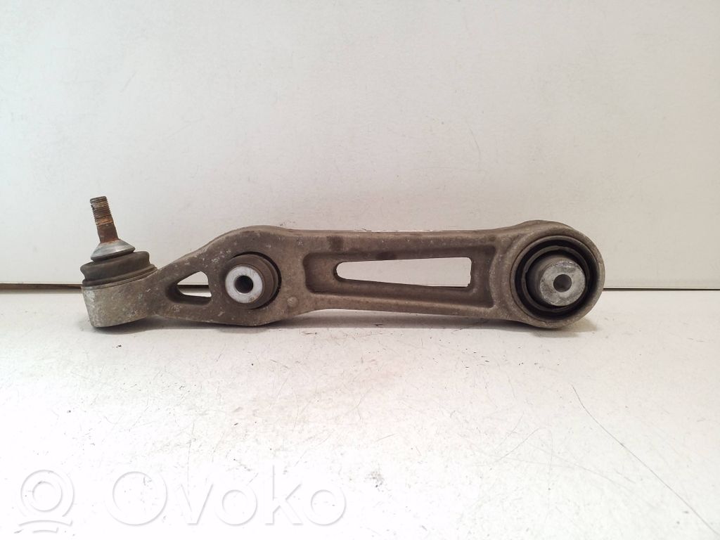 Dakša   104895100B