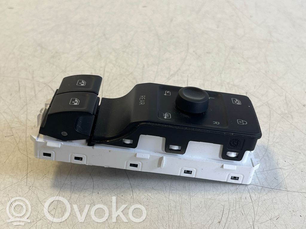 Cupra Born Interruttore di controllo dell’alzacristalli elettrico 