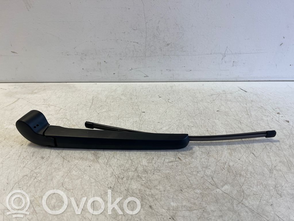 Brazo del limpiaparabrisas trasero   4K9955205