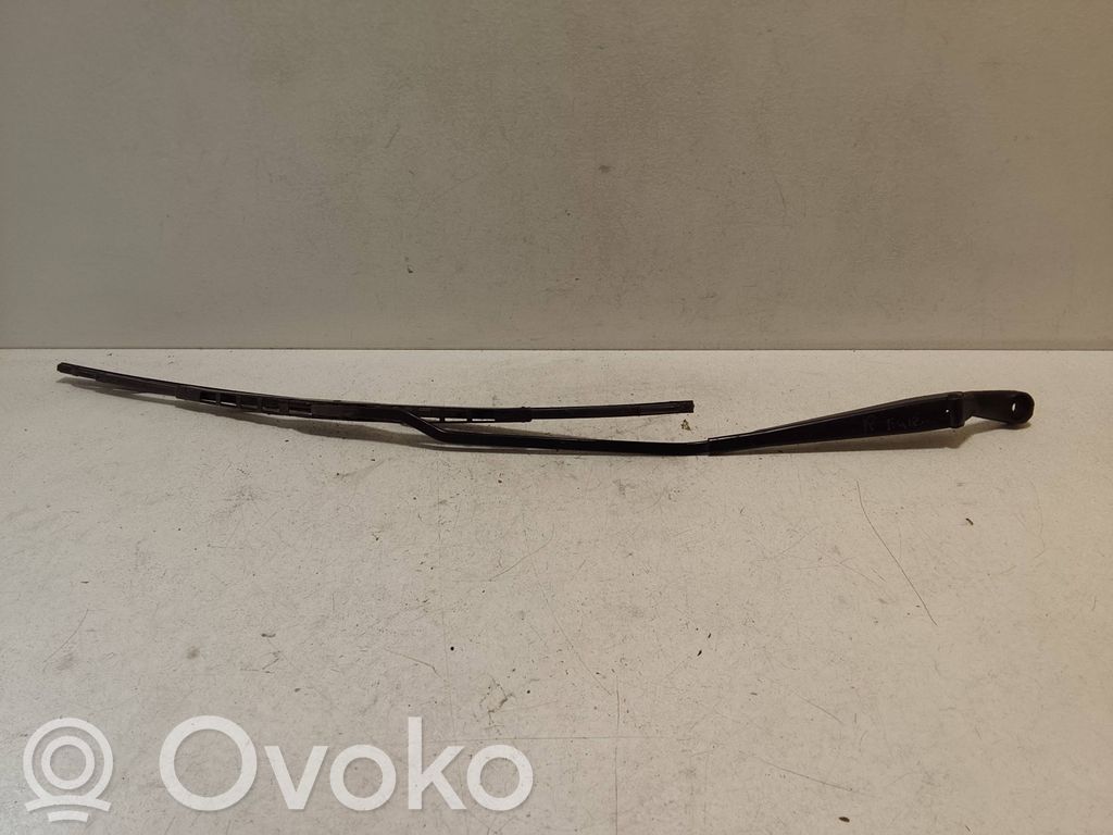 Volkswagen PASSAT B5.5 Priekinio stiklo valytuvų kojelė