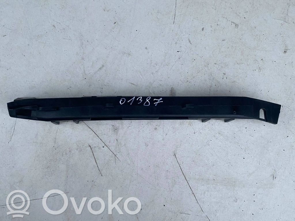 Rear bumper mounting bracket   8223248