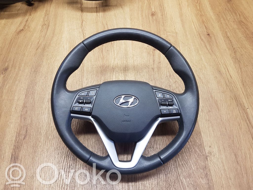 Hyundai Tucson TL Ohjauspyörä 