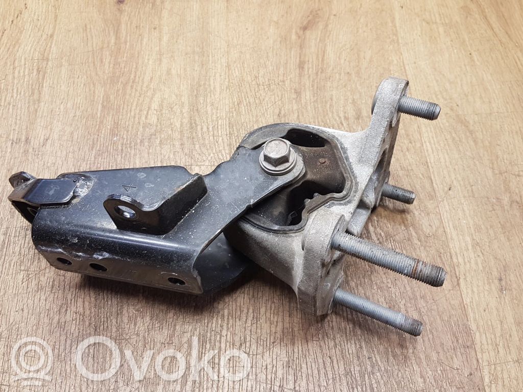 Lexus RX 450H Engine mount bracket 