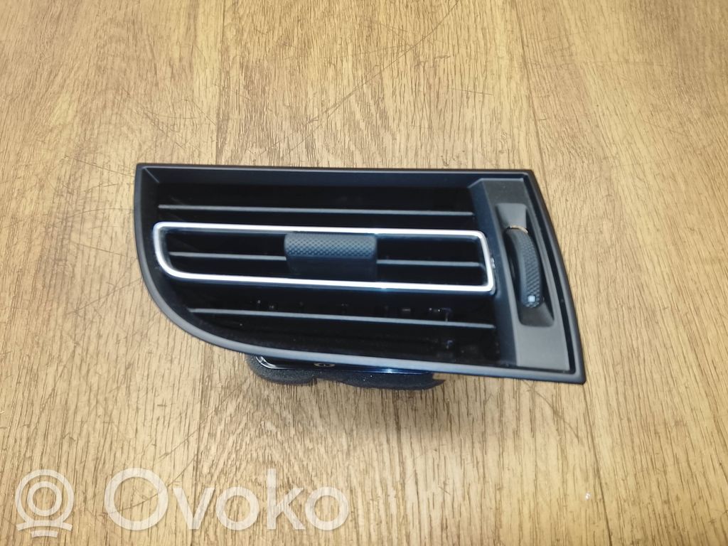 Porsche Macan (95B) Boczna kratka nawiewu deski rozdzielczej 