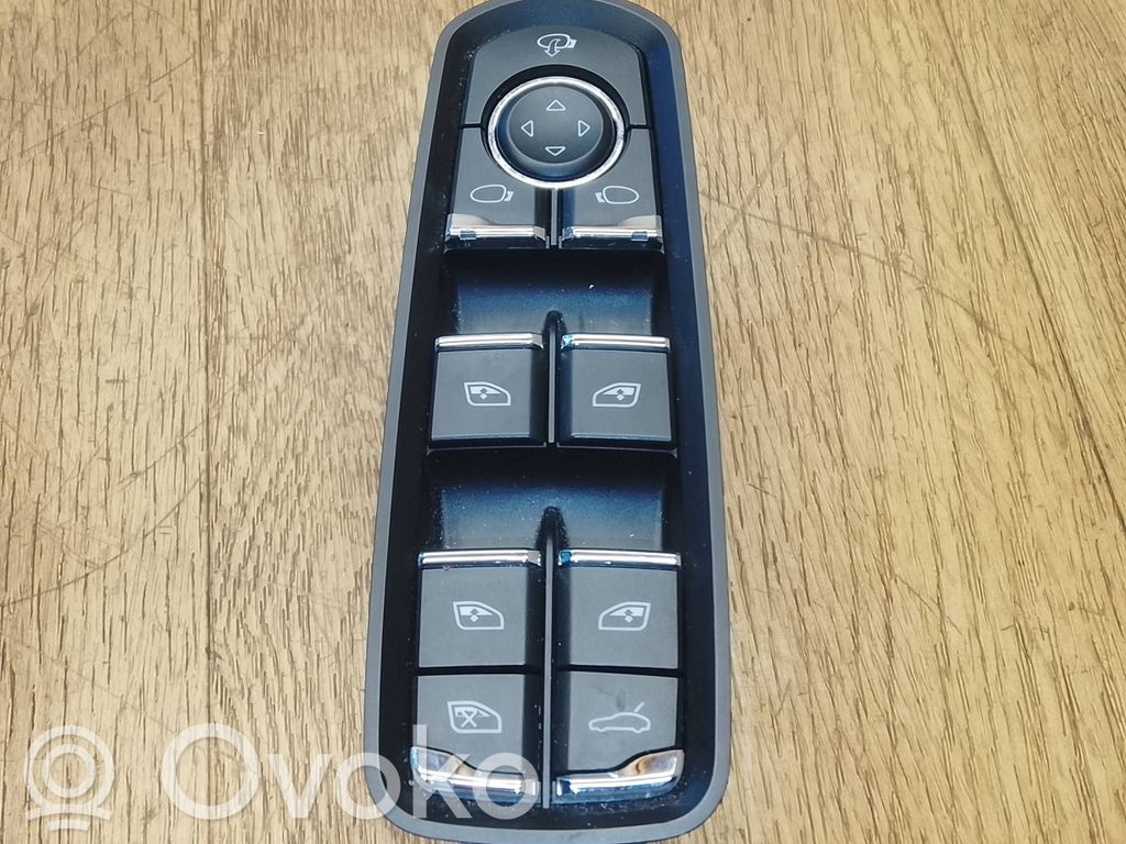 Porsche Macan (95B) Electric window control switch 