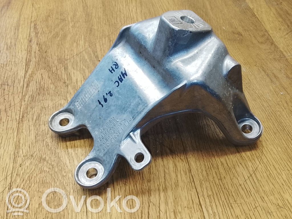 Porsche Macan (95B) Engine mounting bracket 