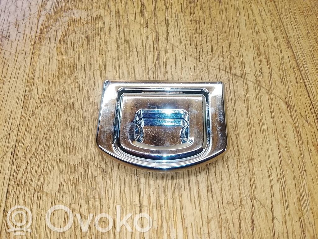 Porsche Macan (95B) Tie down hook / loop 