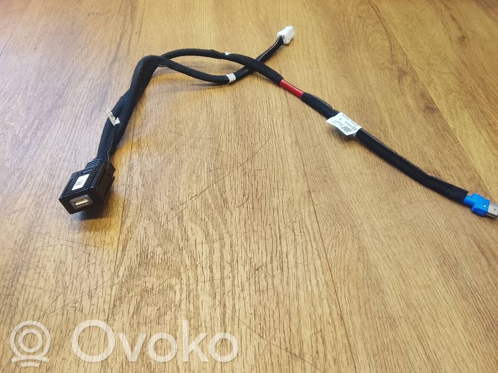 KIA EV6 USB socket connector 