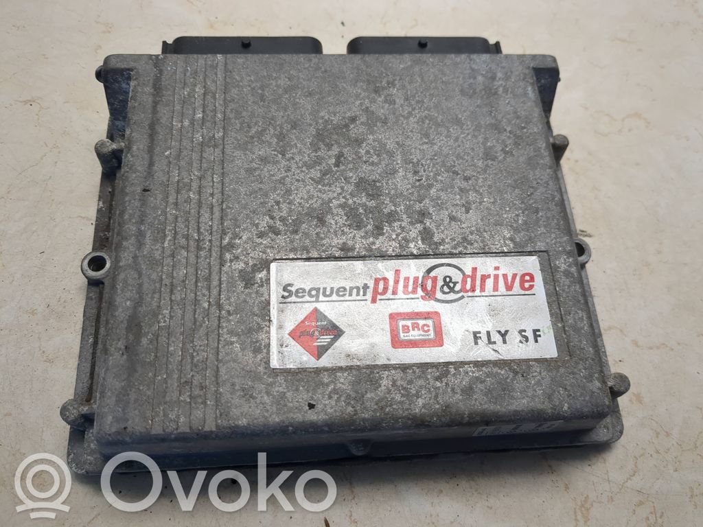 Volkswagen Golf V Engine control unit/module 