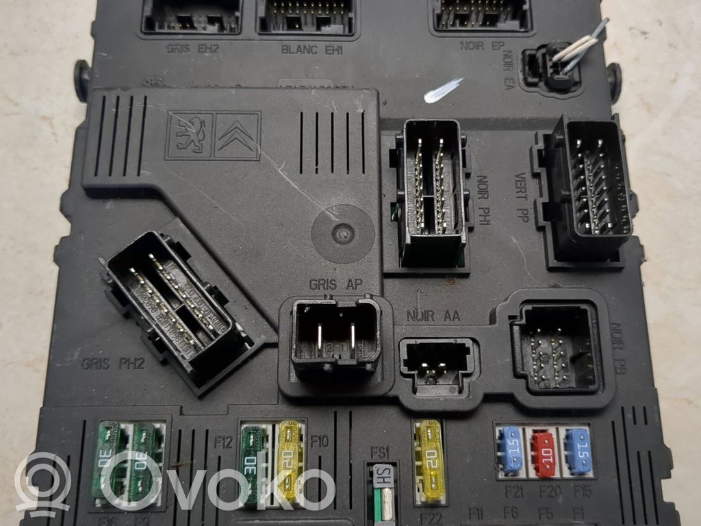 Peugeot 407 Drošinātāju bloks 