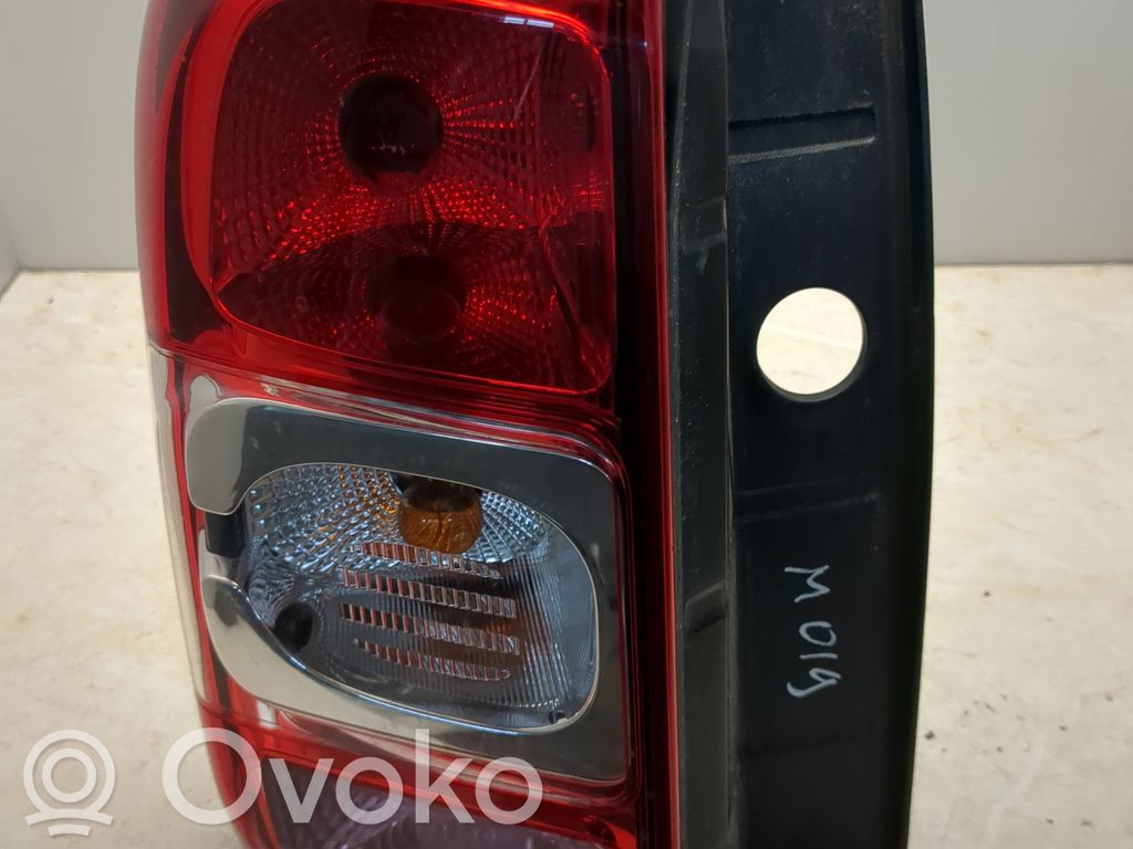 Dacia Duster II Takaluukun takavalot 
