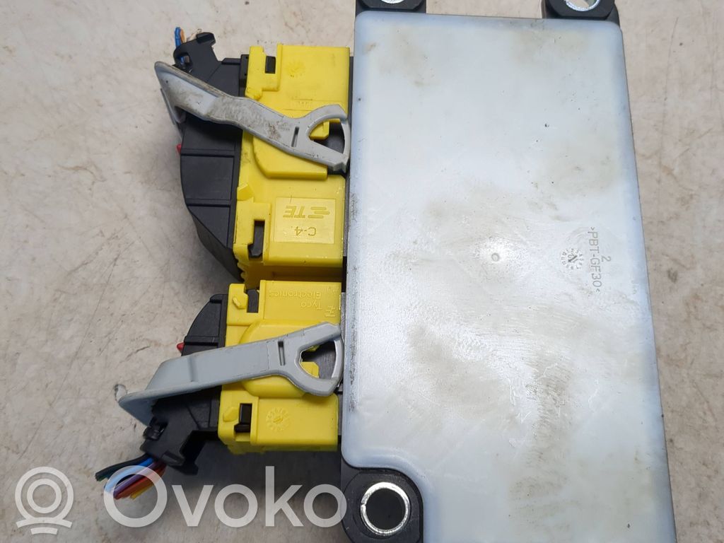 Opel Zafira C Airbag control unit/module 