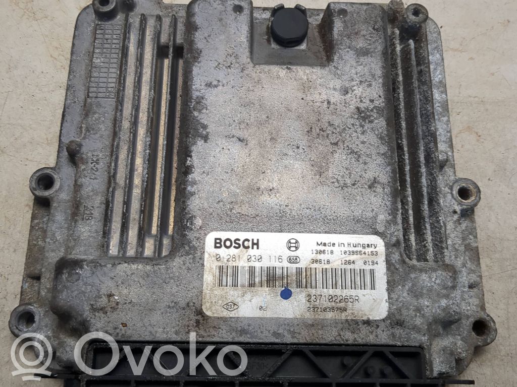 Opel Movano B Engine control unit/module 