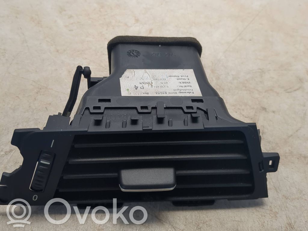 BMW 3 E92 E93 Lango oro grotelės 