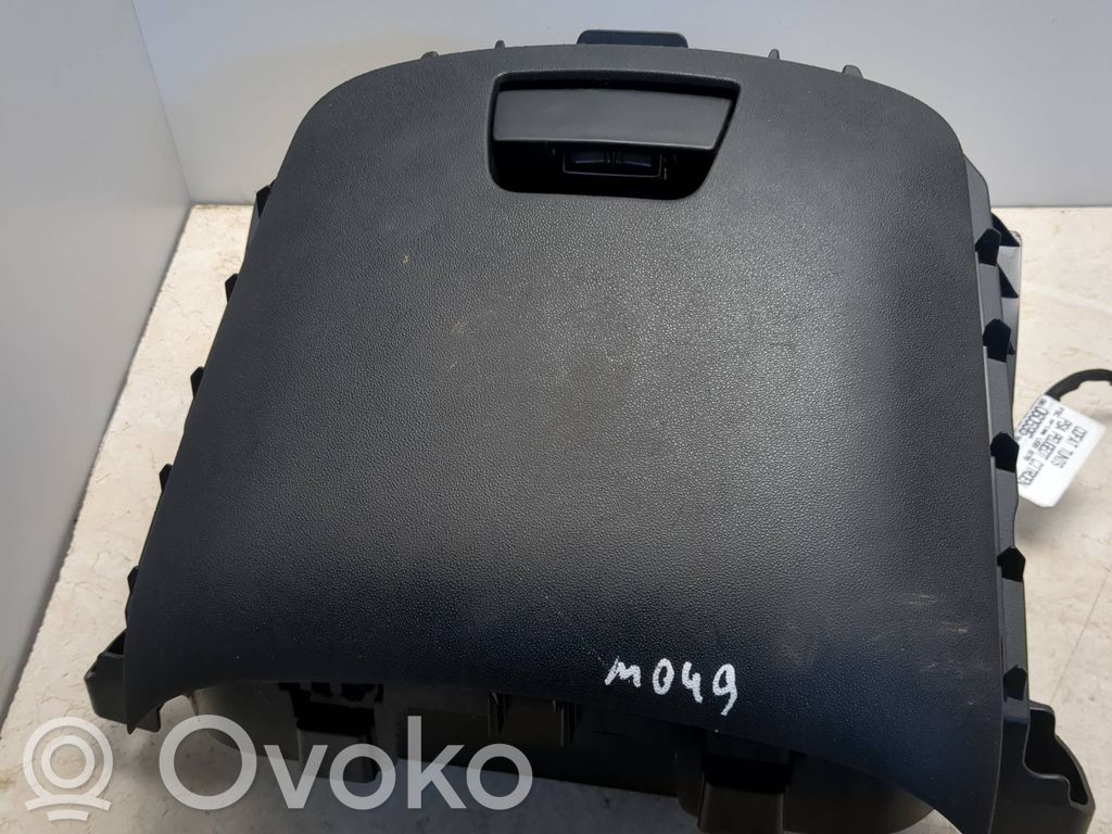 Citroen C4 II Picasso Daiktadėžė 