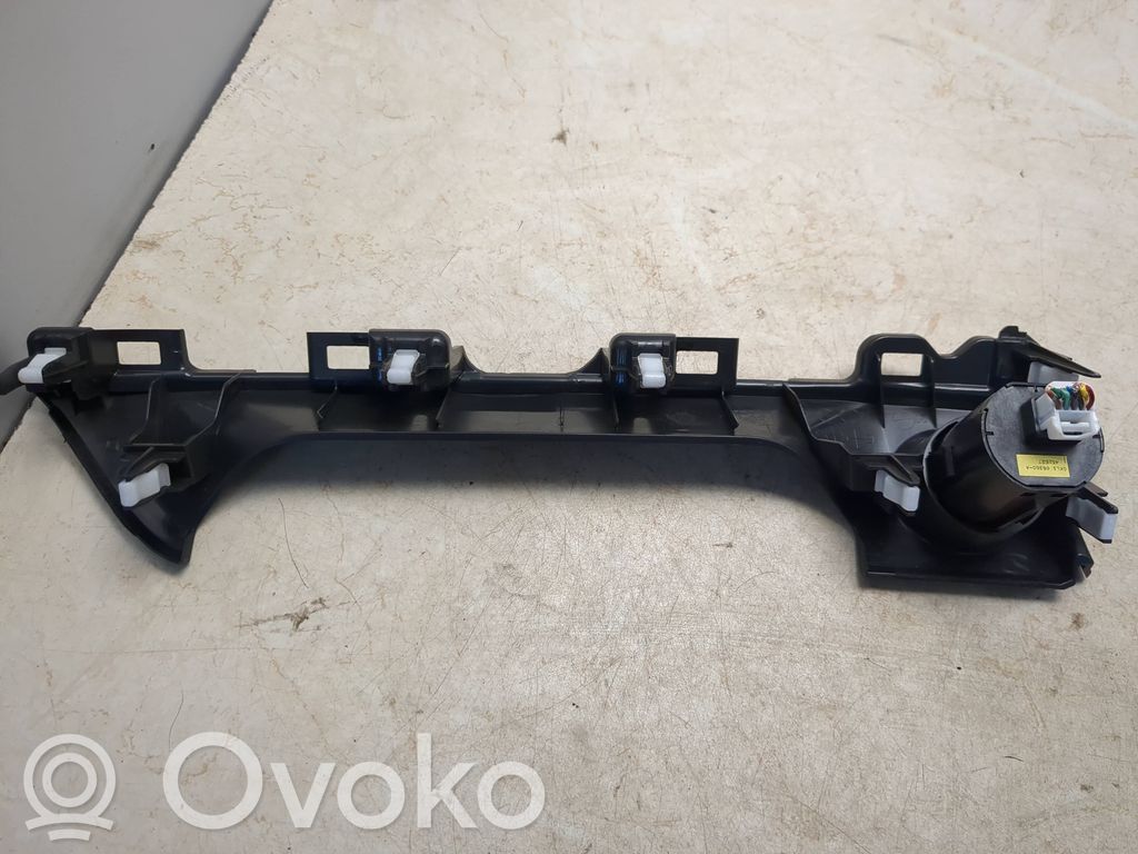 Mazda 6 Ramka schowka deski rozdzielczej 